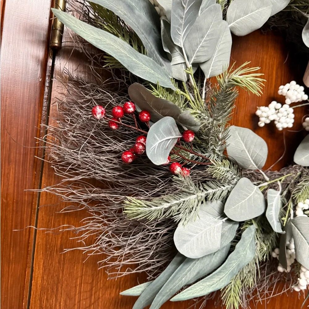 Ashland Holiday Wreath with Long Eucalyptus